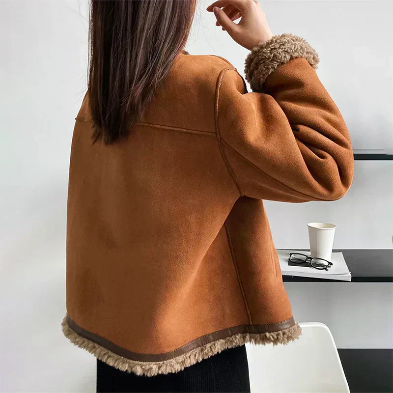 Anna | Lammfelljacke mit Knöpfen