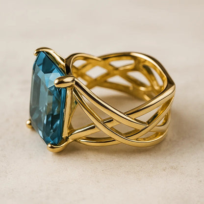 Vintage-Ring in Gold mit blauer Zirkonia
